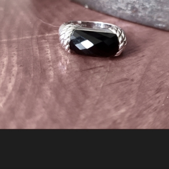 Judith Ripka Jewelry - **RETIRED** Judith Ripka Ring